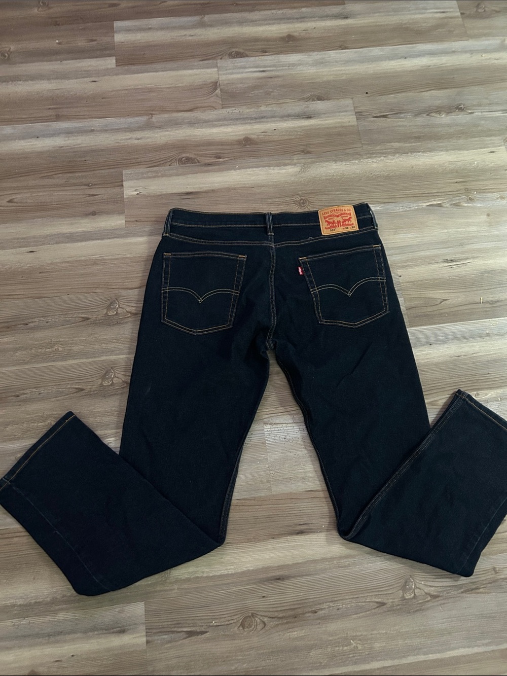 Levi's Dark Blue Straight Men's Jeans with Contrast Stitching